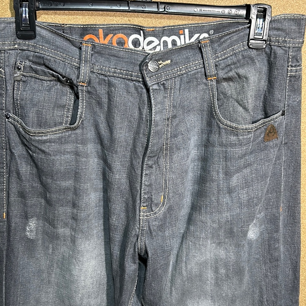 Akademiks men’s gray jeans (size 36x32)
